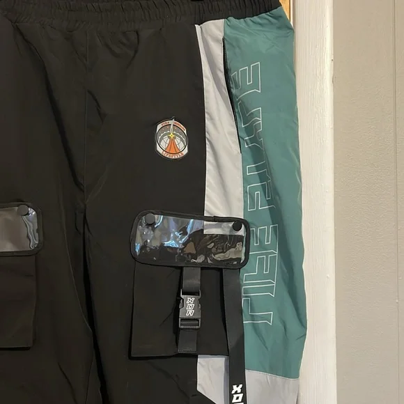 NWT XOA Xtra Ordinaire Apparel Reversible Cargo Pant